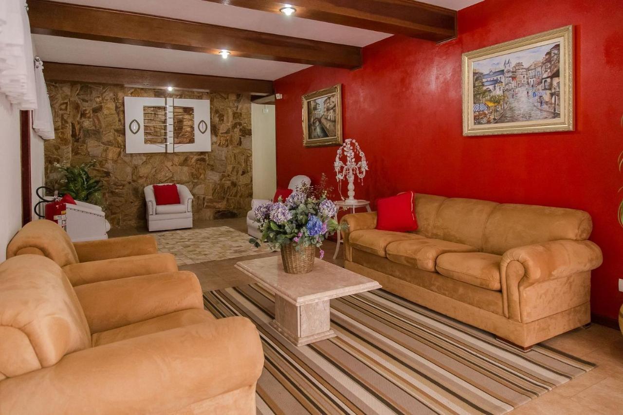 Pousada D'Lines Campos do Jordão エクステリア 写真